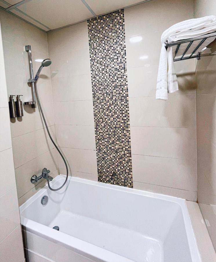 5 Star Serviced Apartment With Beach Access In The Heart Of Dubai Marina Free Welcome Gift Box Upon Arrival 외부 사진