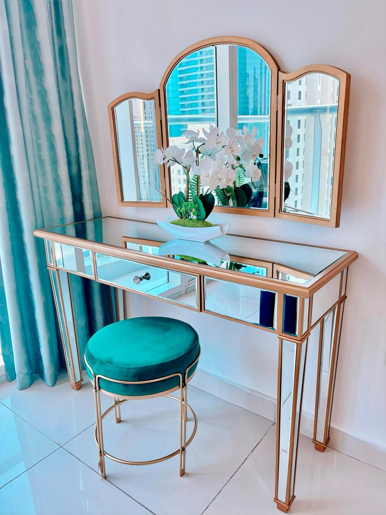 5 Star Serviced Apartment With Beach Access In The Heart Of Dubai Marina Free Welcome Gift Box Upon Arrival 외부 사진
