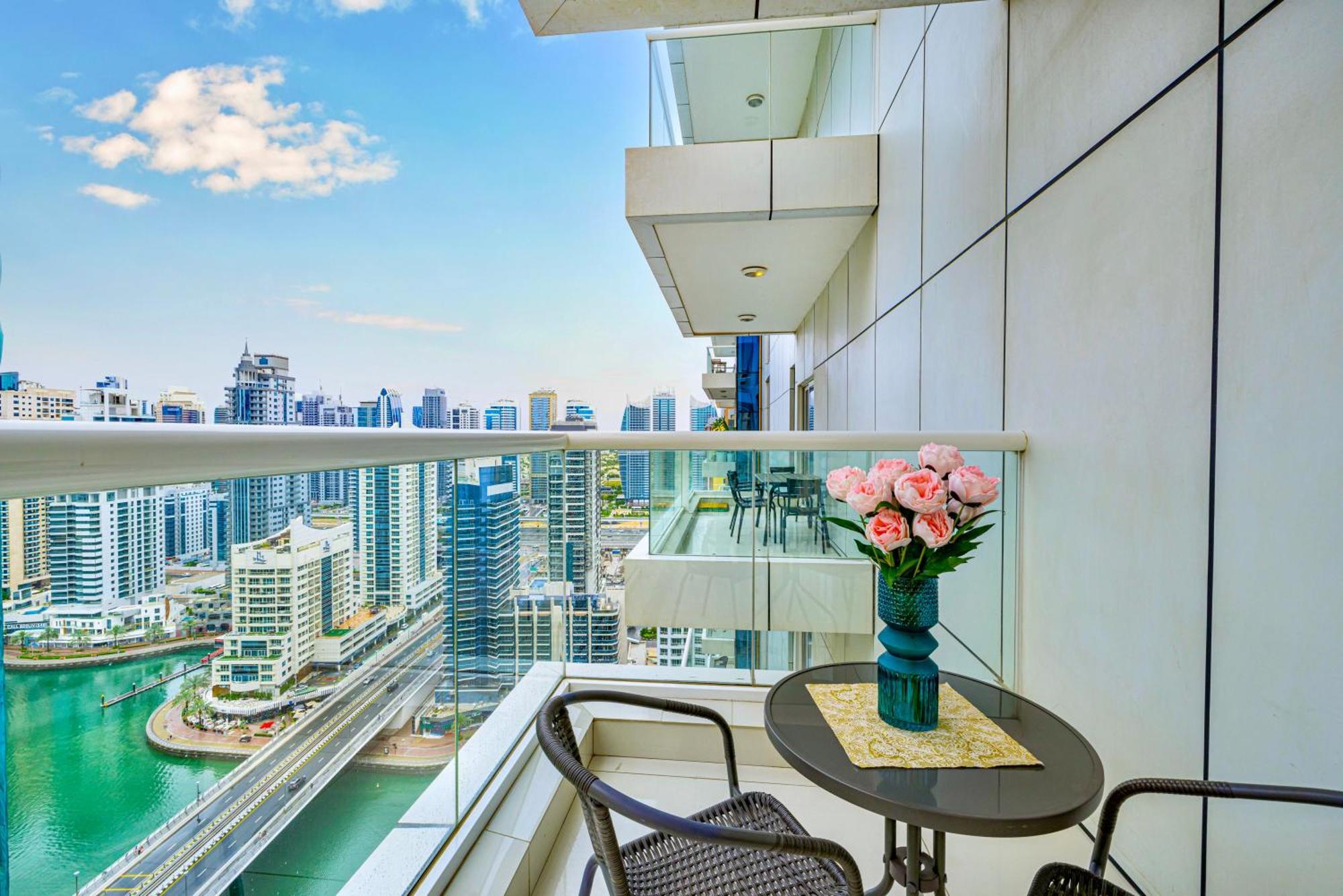 5 Star Serviced Apartment With Beach Access In The Heart Of Dubai Marina Free Welcome Gift Box Upon Arrival 외부 사진